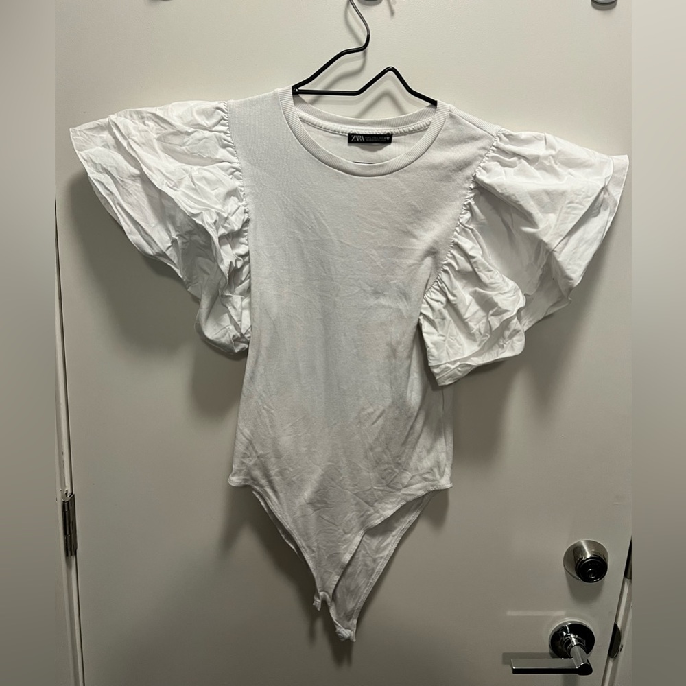 Zara white puff sleeve body suit!